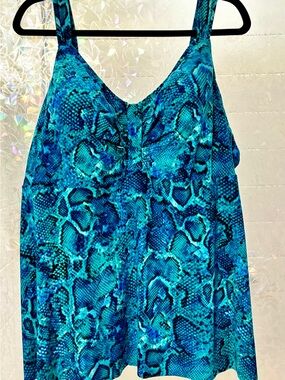 Turquoise Blue Snake-Print Women's Swim Tankini Top